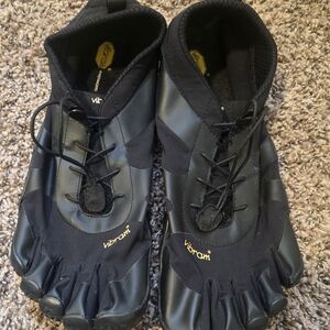 Vibram FiveFingers Mens Shoes